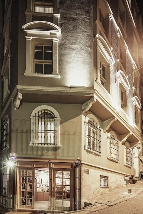 Baylo Suites Istanbul Exterior photo